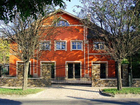 Eladó 500 m2-es luxus családi ház > Budapest II. Nagyrét utca > 195 M